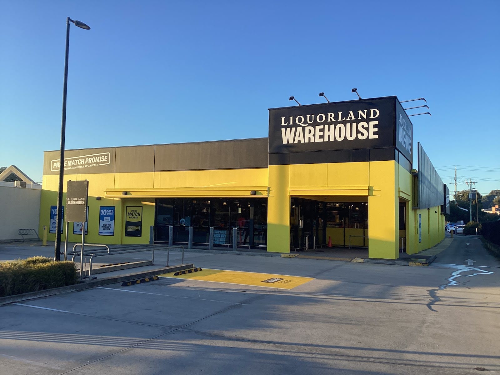 Liquorland Warehouse Rosebud Point, photo 2