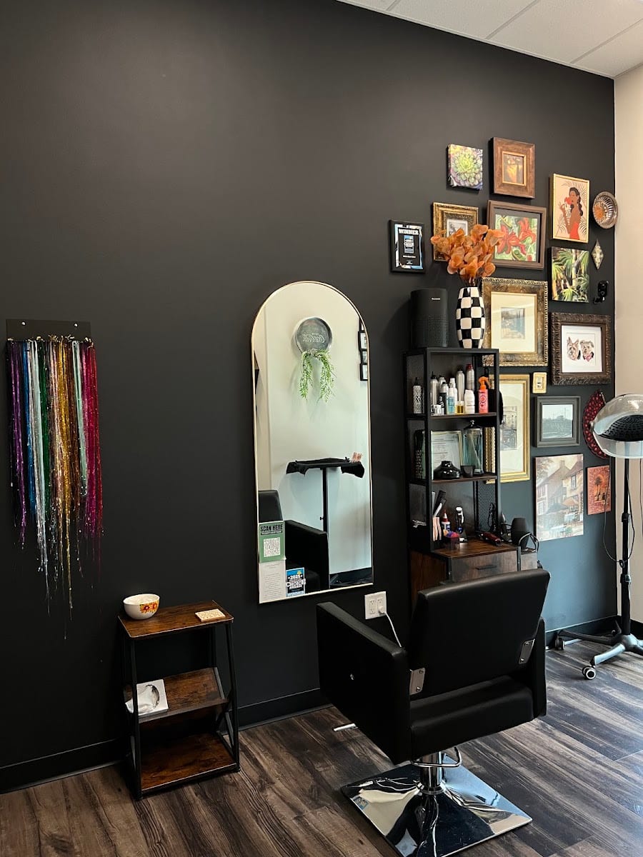 Matte Black Salon, photo 2