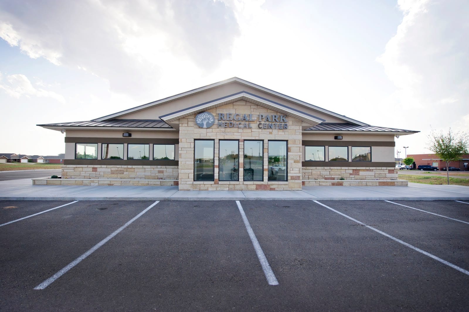 Regal Park Medical Center, photo 3
