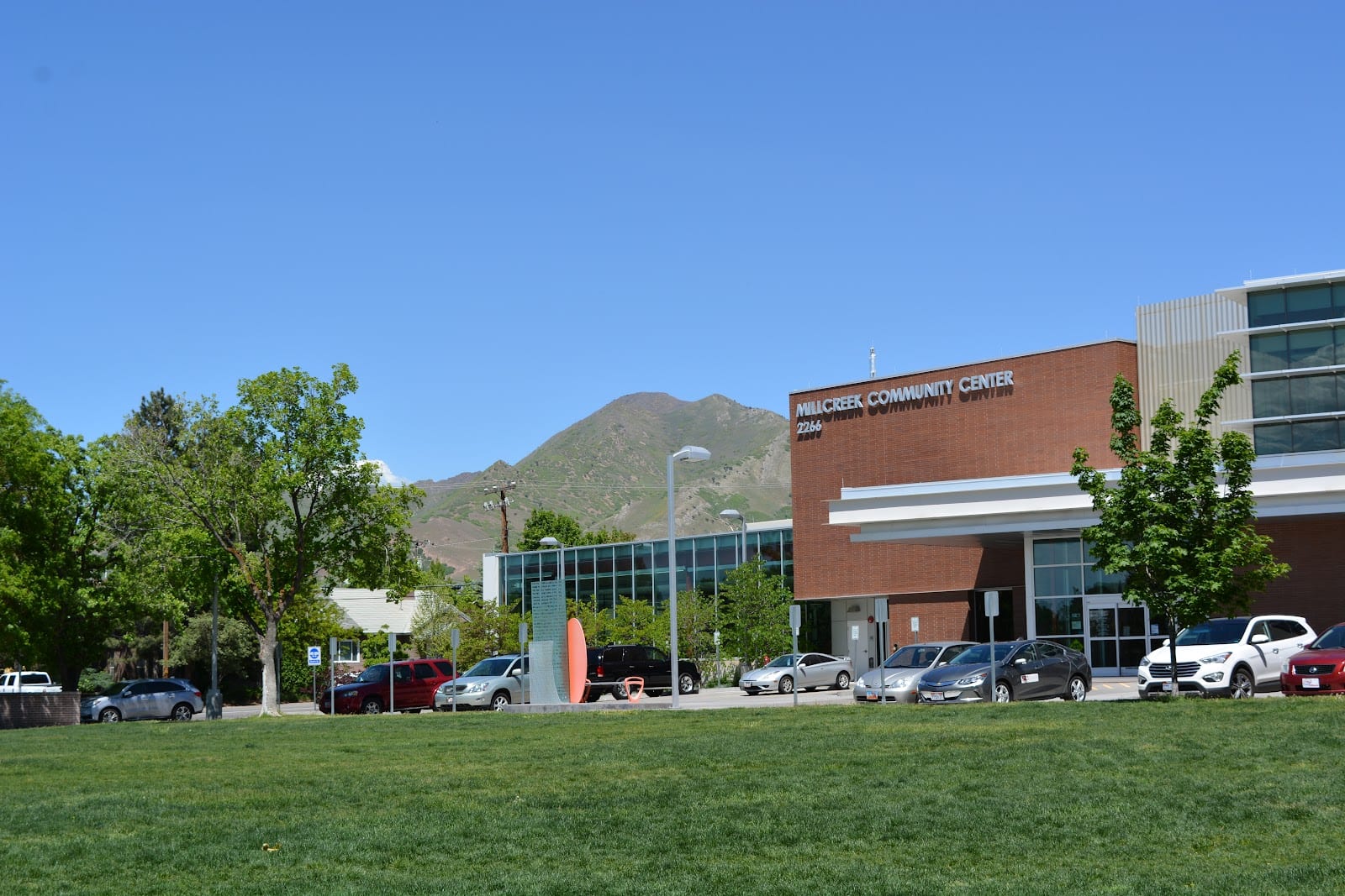Glendale Center, photo 3