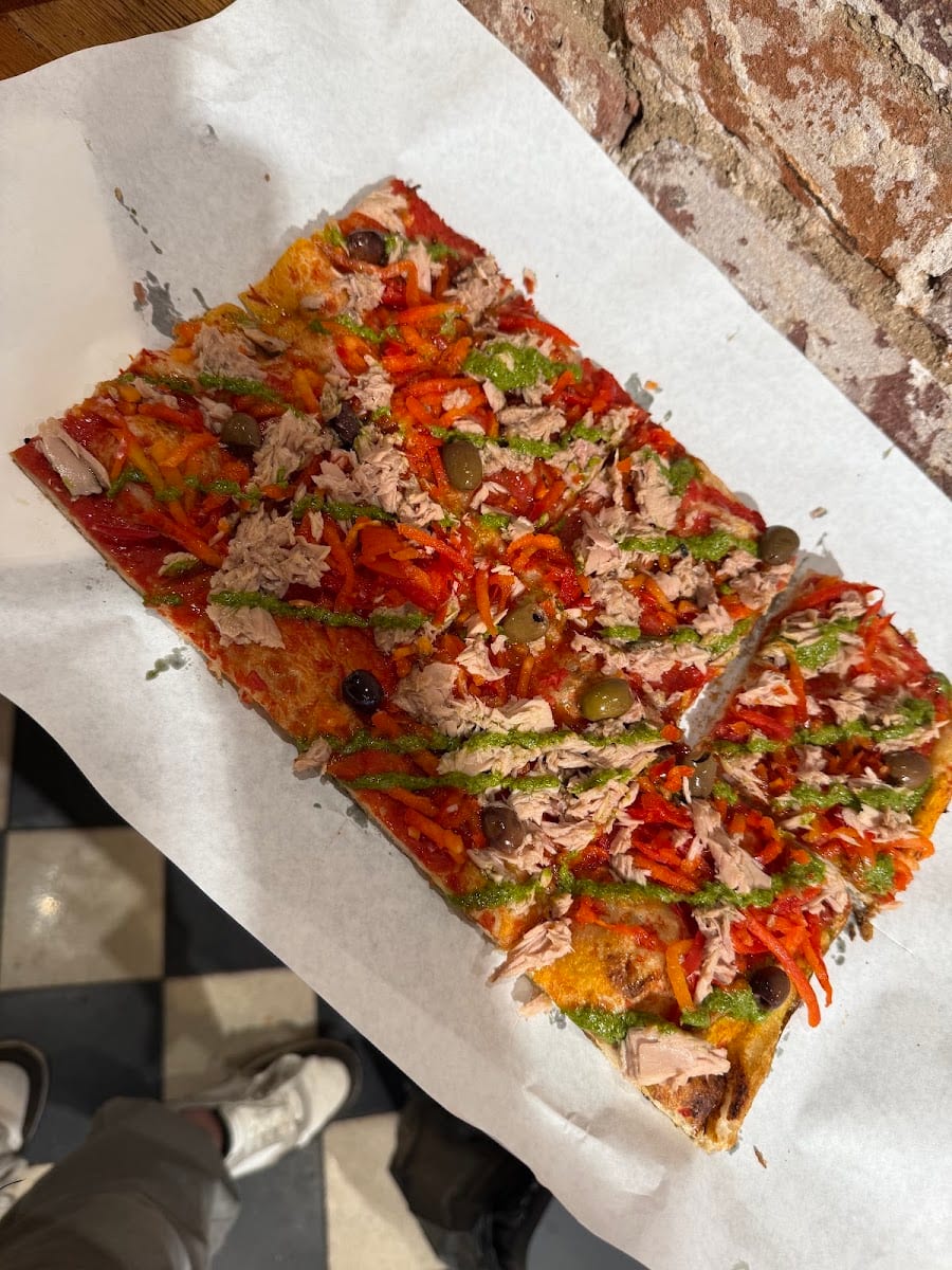 Pizza Di Loretta - Roquette