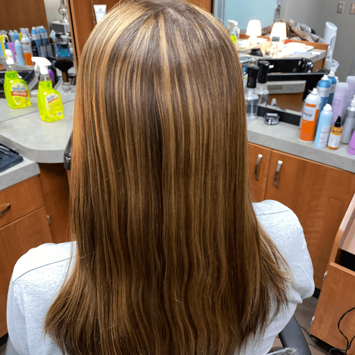 The 1121 Salon