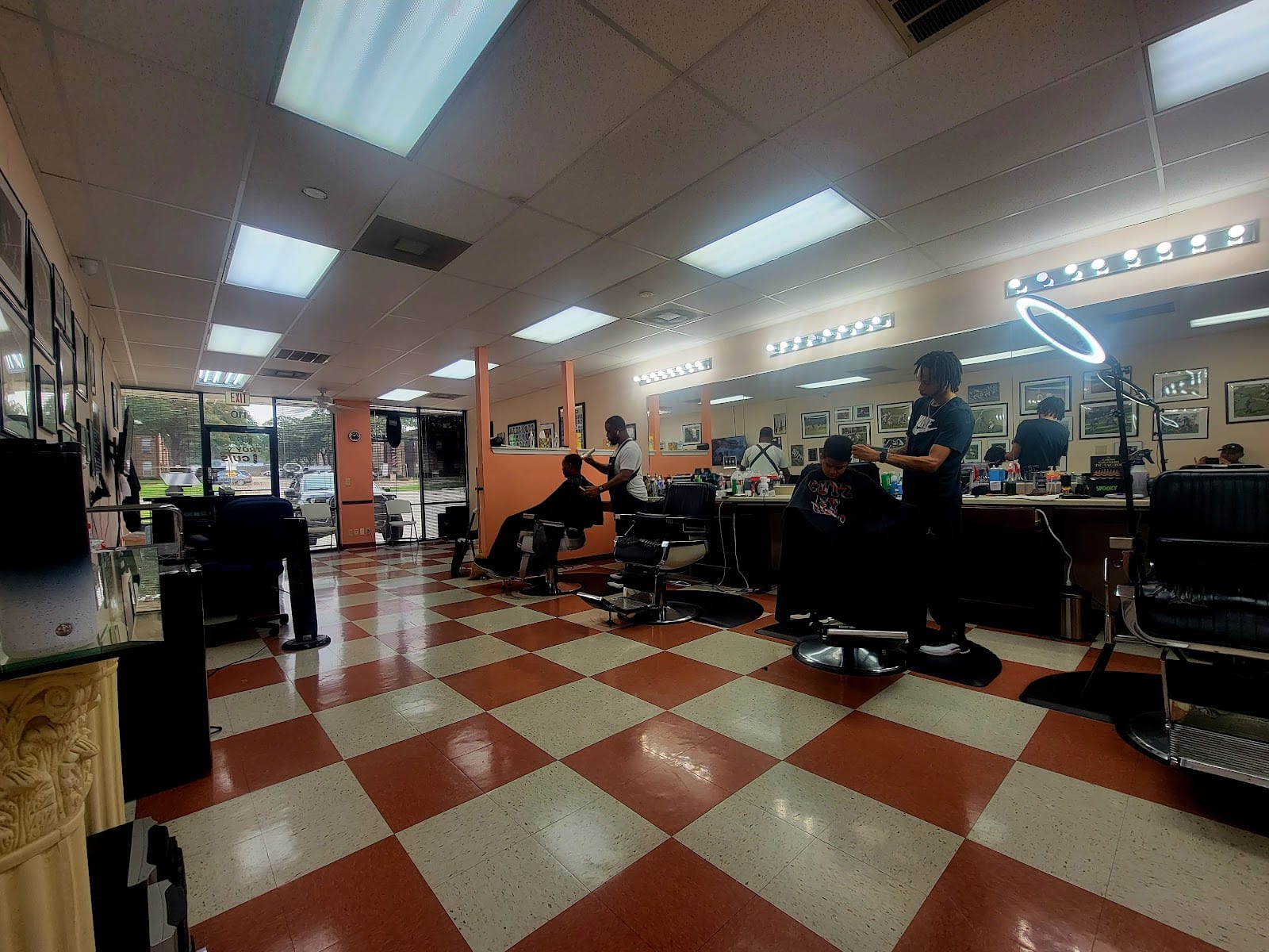 Troy Cuts Barber Shop