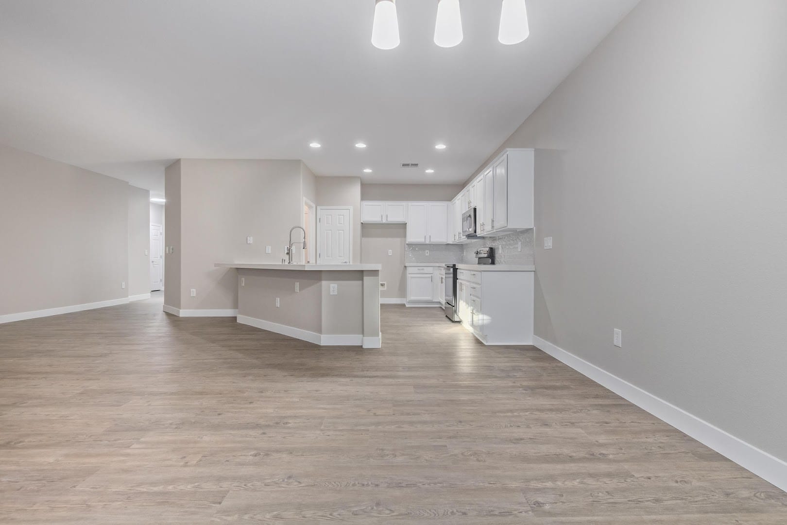 John Faulis, REALTOR - Vegas Dream Homes, photo 2
