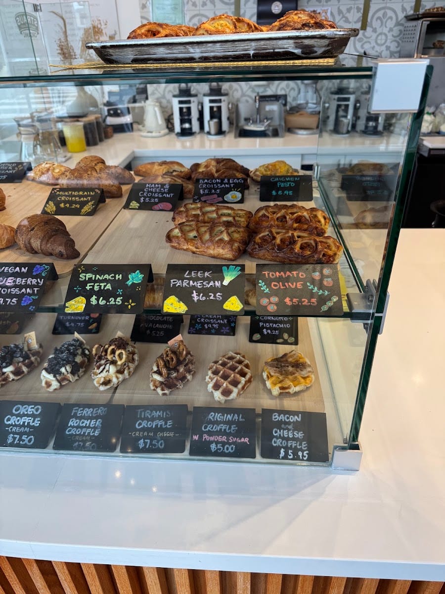 Diamond Coffee N’ Pastry