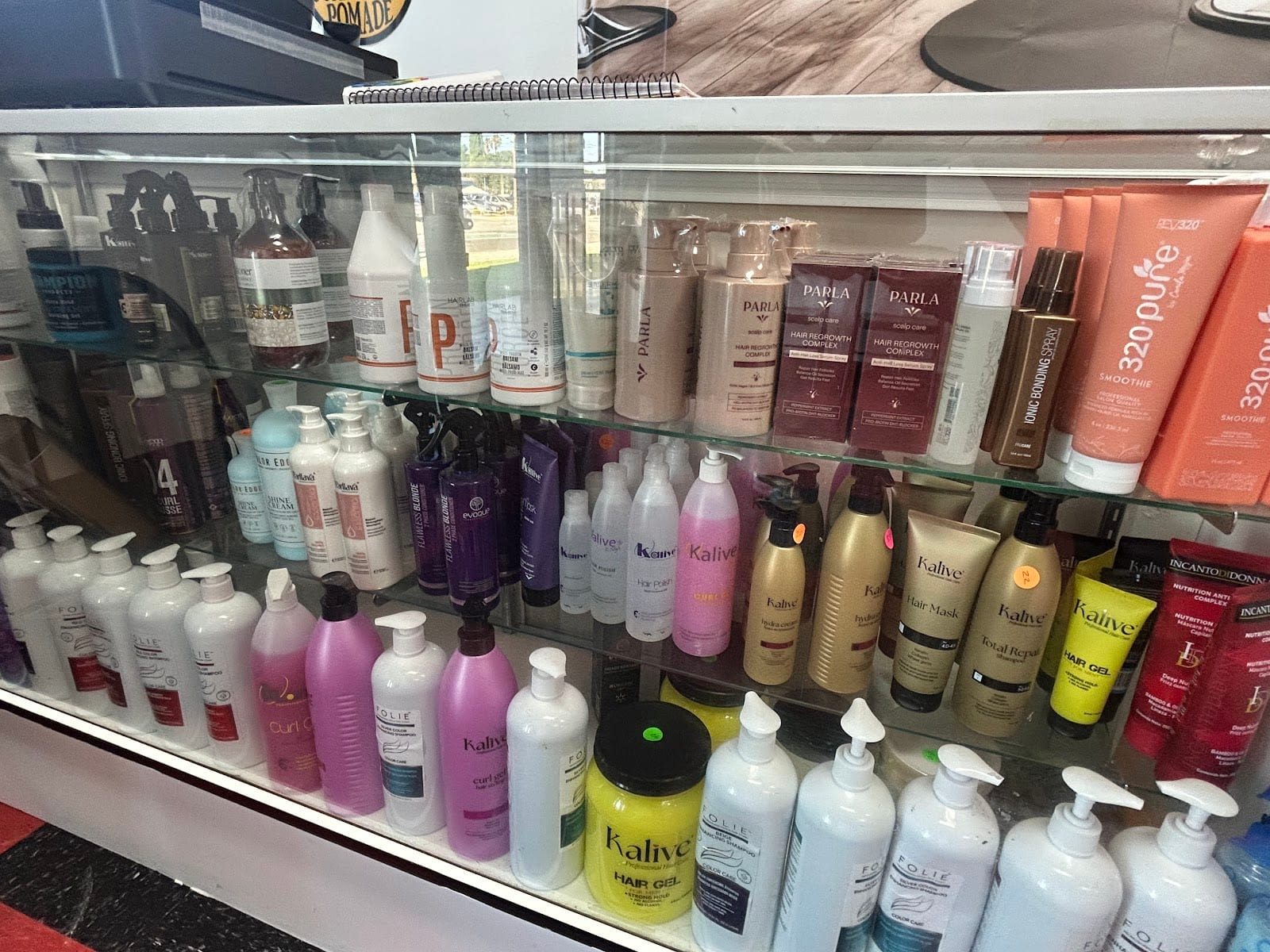 ROXY Beauty and Barber Salon, photo 2
