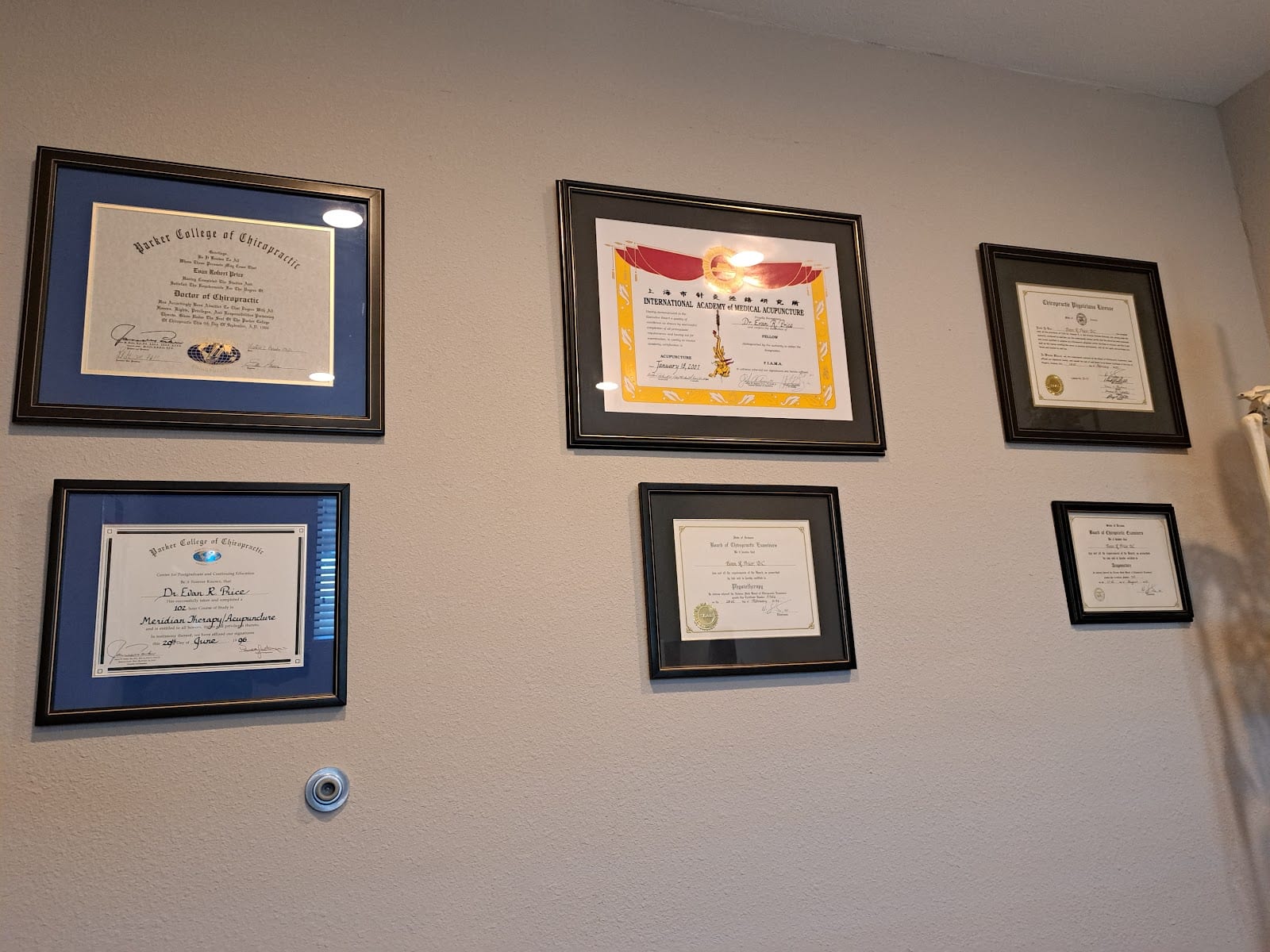 Price Chiropractic Scottsdale and Auto Accident Injury Chiropractor