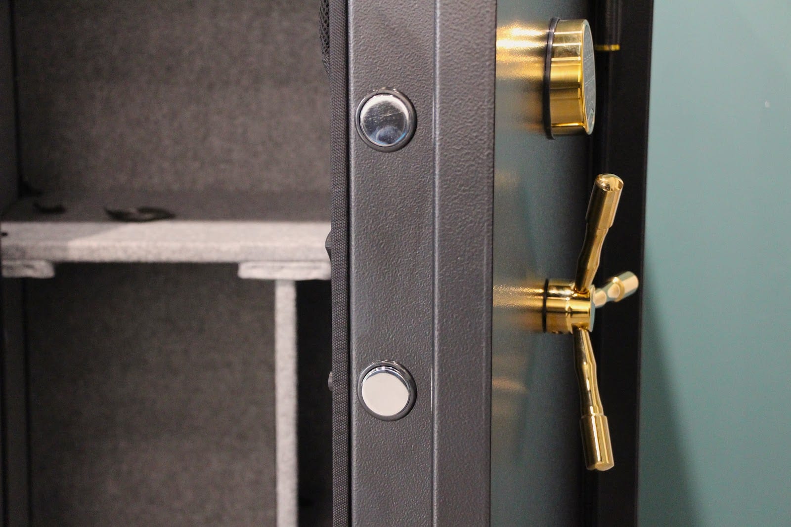 Safe & Hardware Store, photo 2