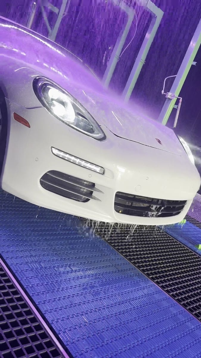 Dino Clean Car Wash, photo 2