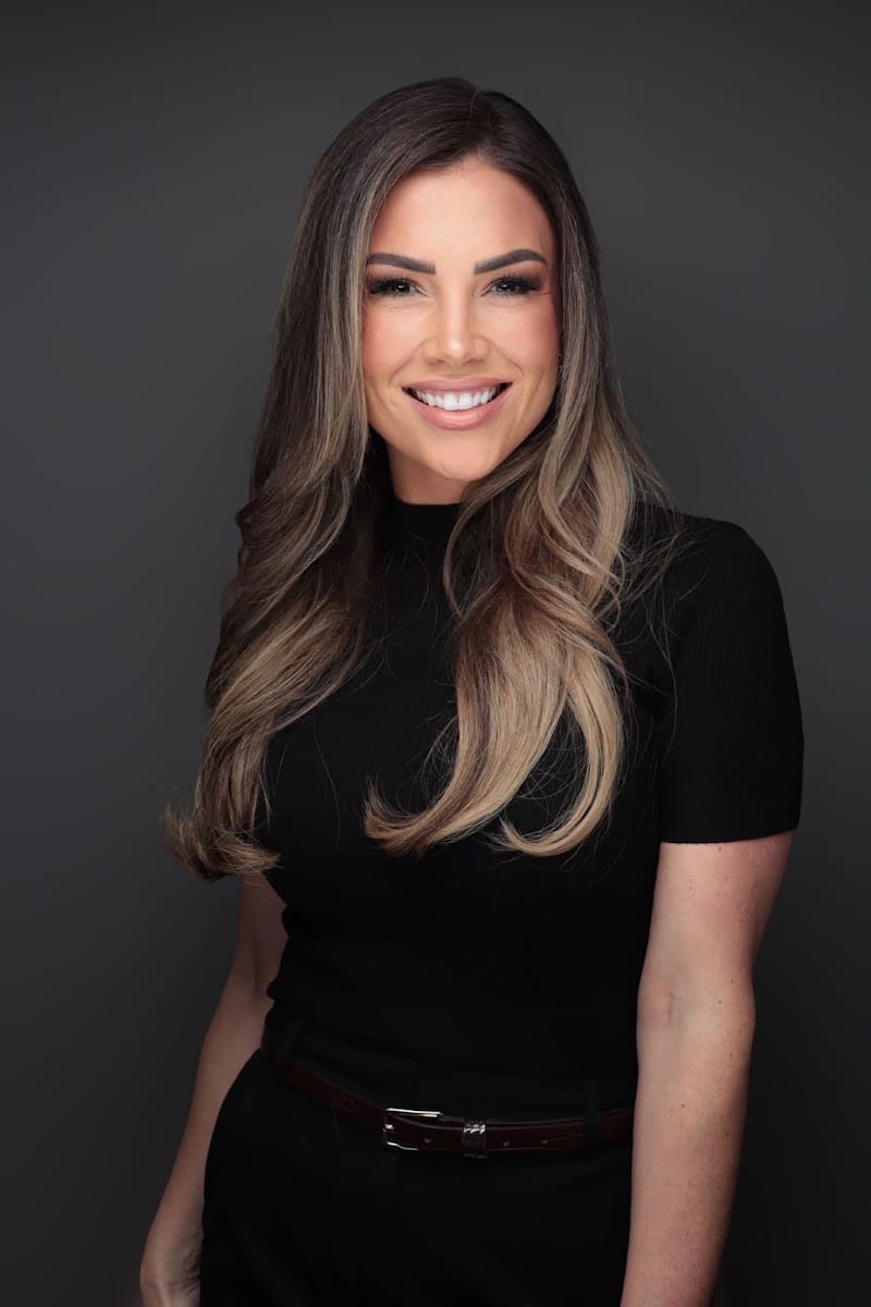 Courtney Poe l Tampa Real Estate Agent, photo 2