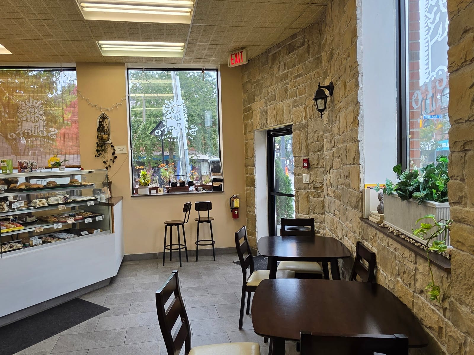 Solero _ Bakery Cafe & Grocery