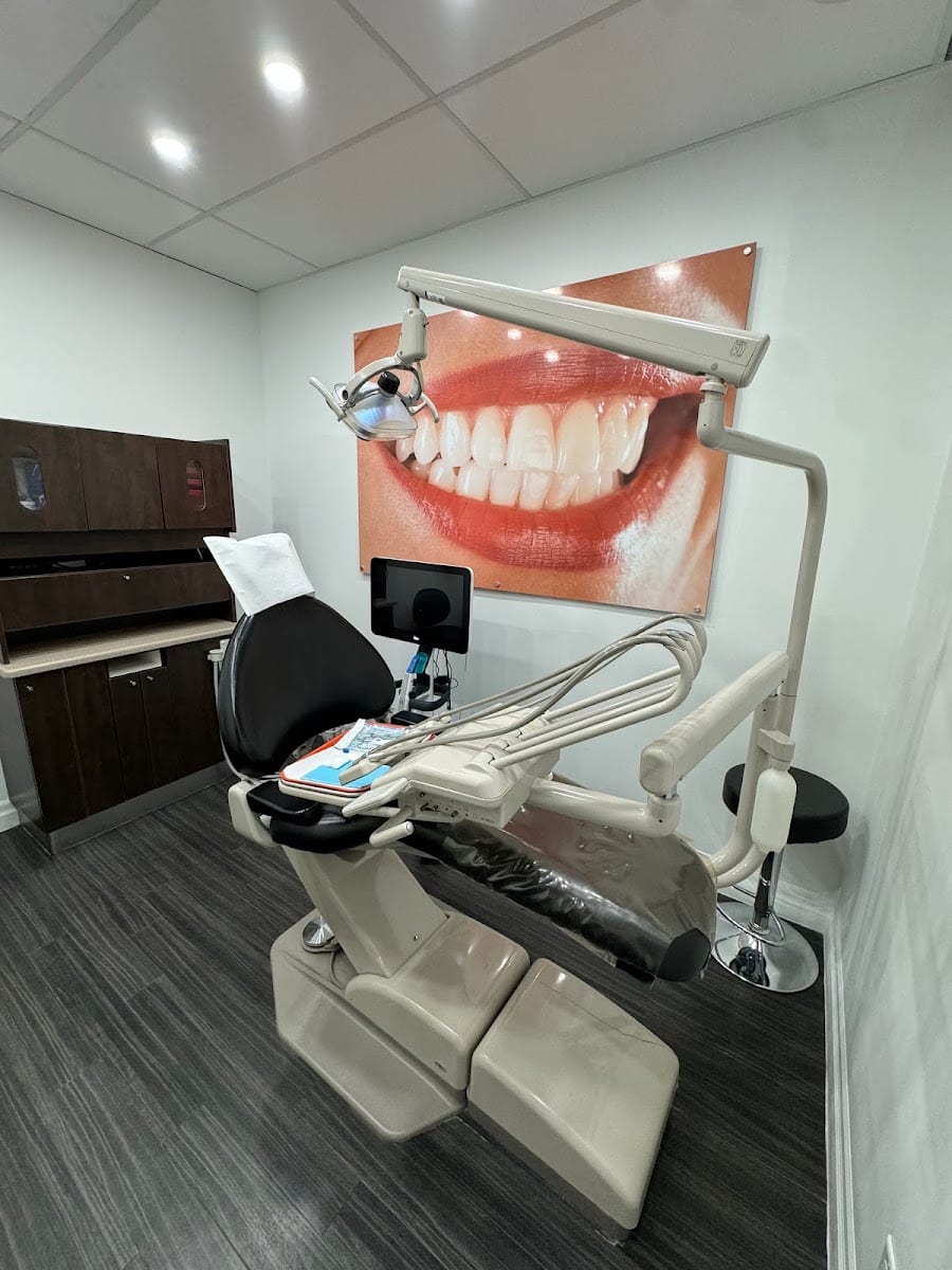 Elgin Mills & Yonge Dental Clinic, photo 3