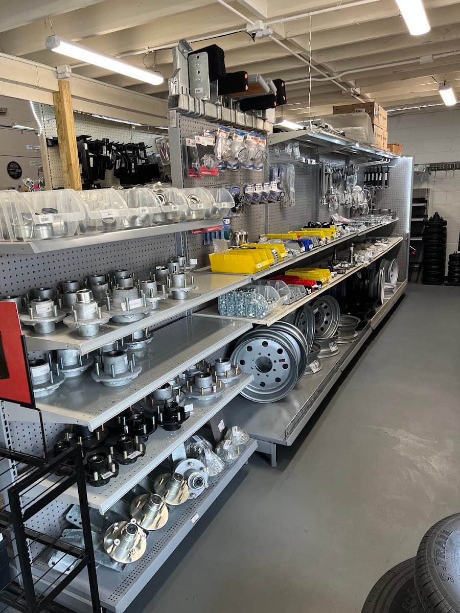 Apogee Trailer's, Upholstery and Storage, photo 4
