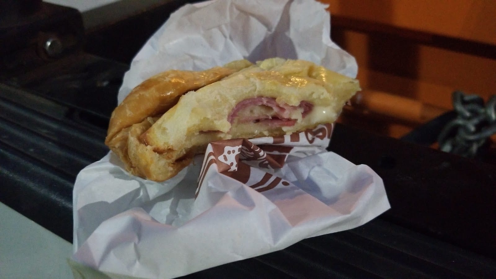 Henry's Donuts, photo 3