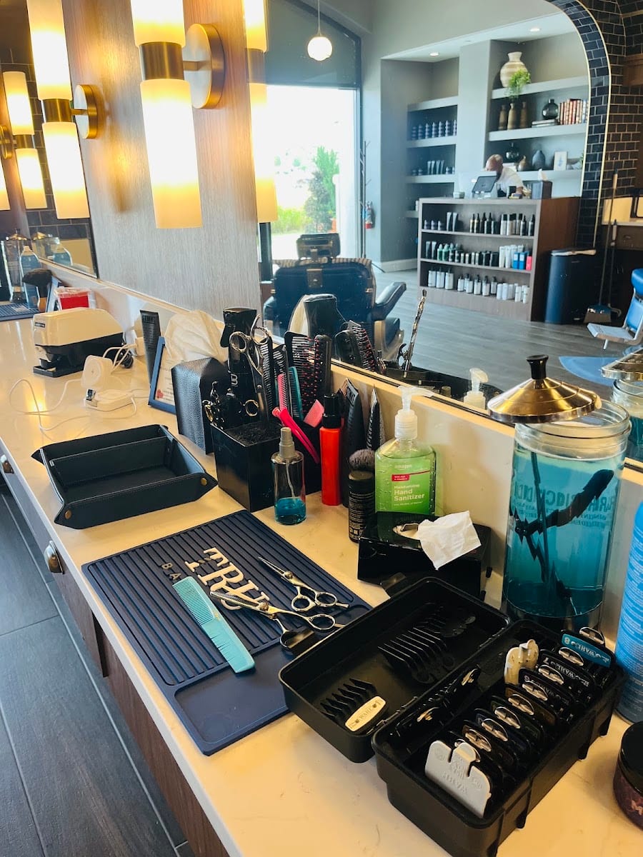 Mr. Winston's - Frisco Barbershop, photo 4