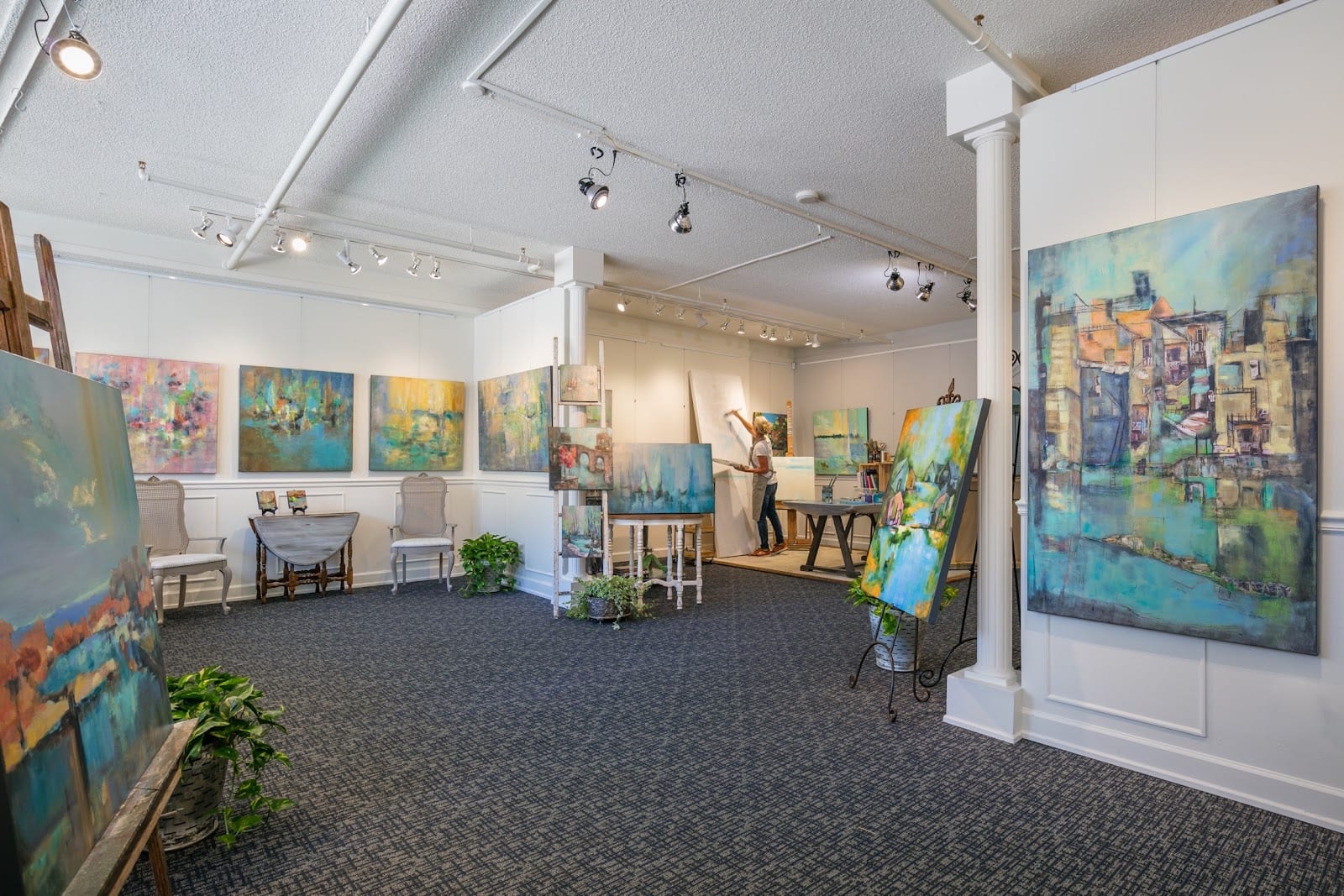 Meg Krakowiak Art Studio, photo 3