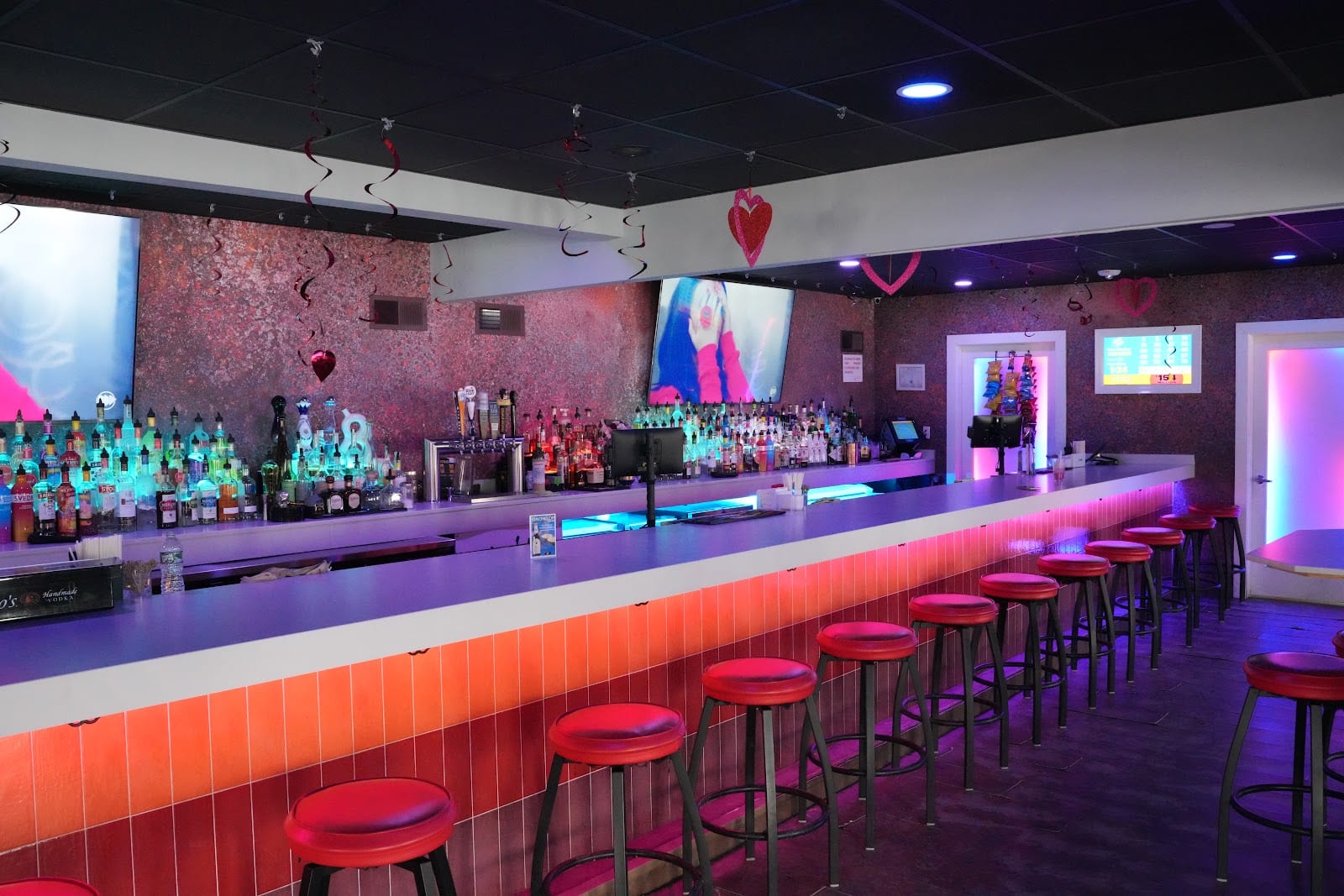 Forum 73 (formerly The Bachelor Forum), photo 2