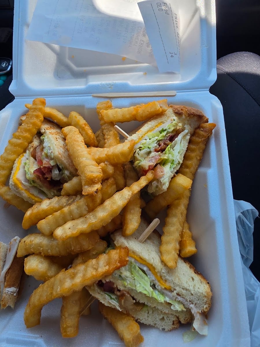 Tally-Ho Drive In, photo 3