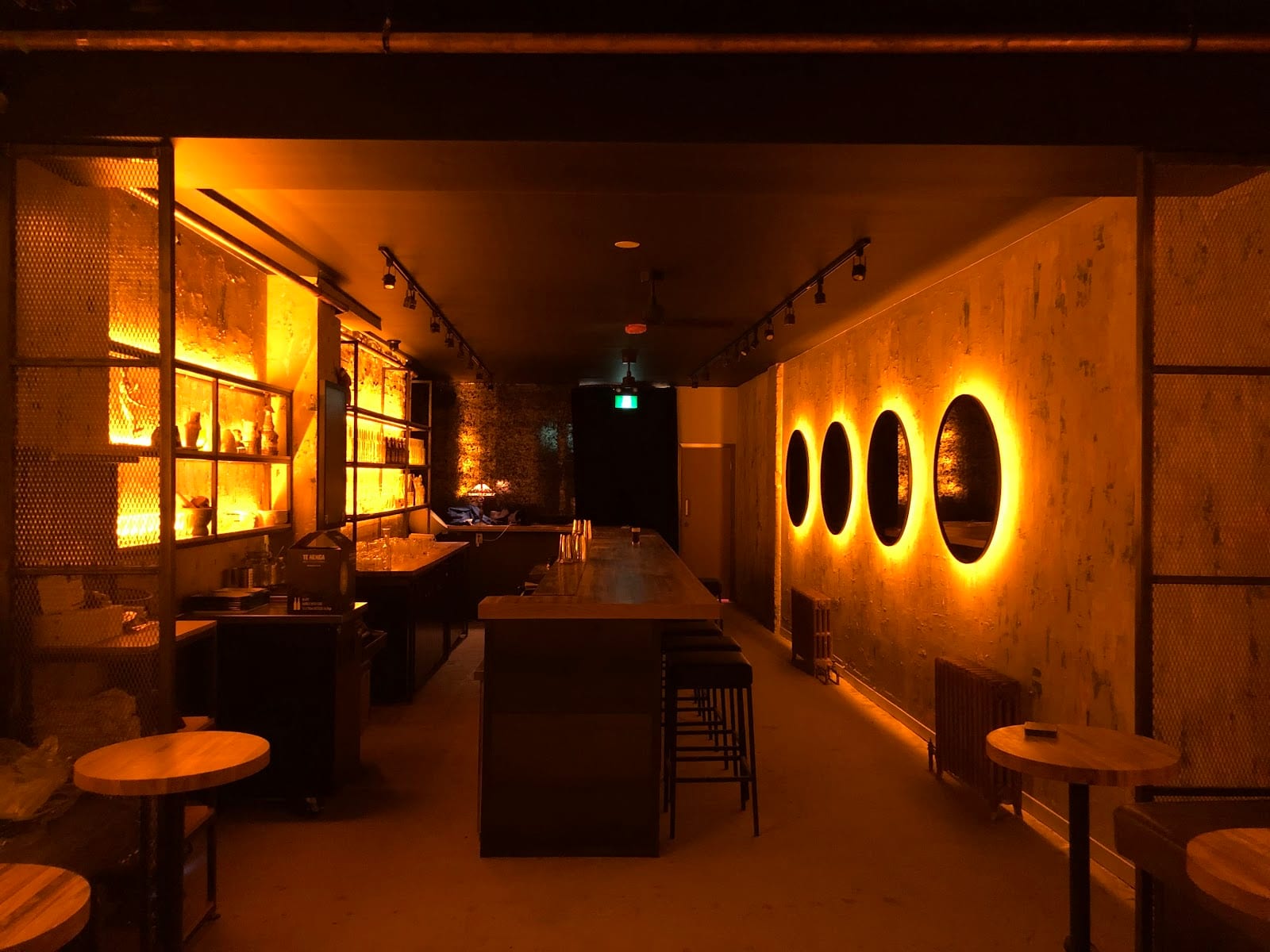 Cry Baby Gallery, photo 2