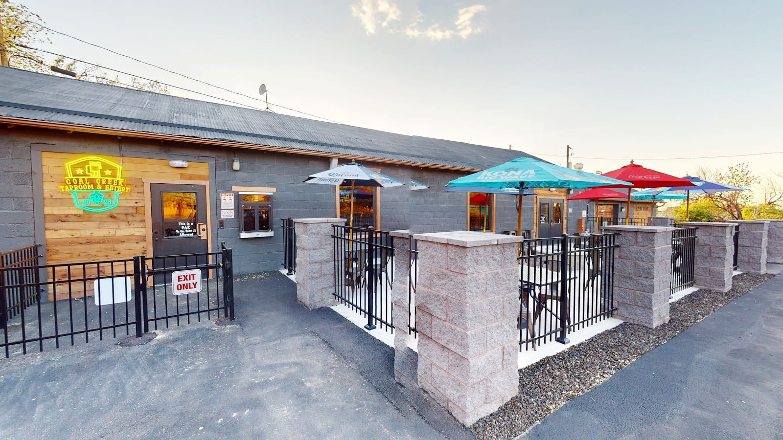 Coal Creek Taproom & Eatery