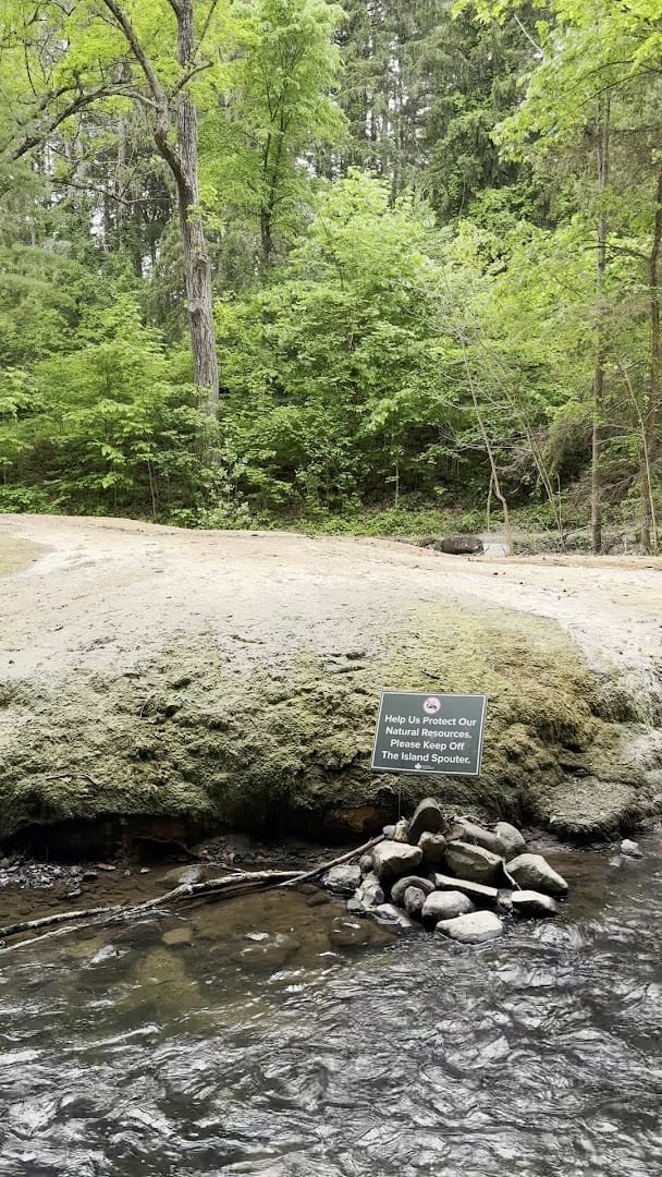 Geyser Trail - Roosevelt Bath Trailhead, photo 2