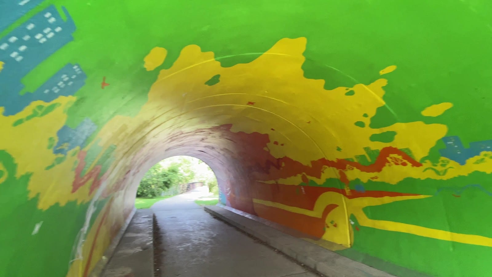 Rainbow Tunnel, photo 2