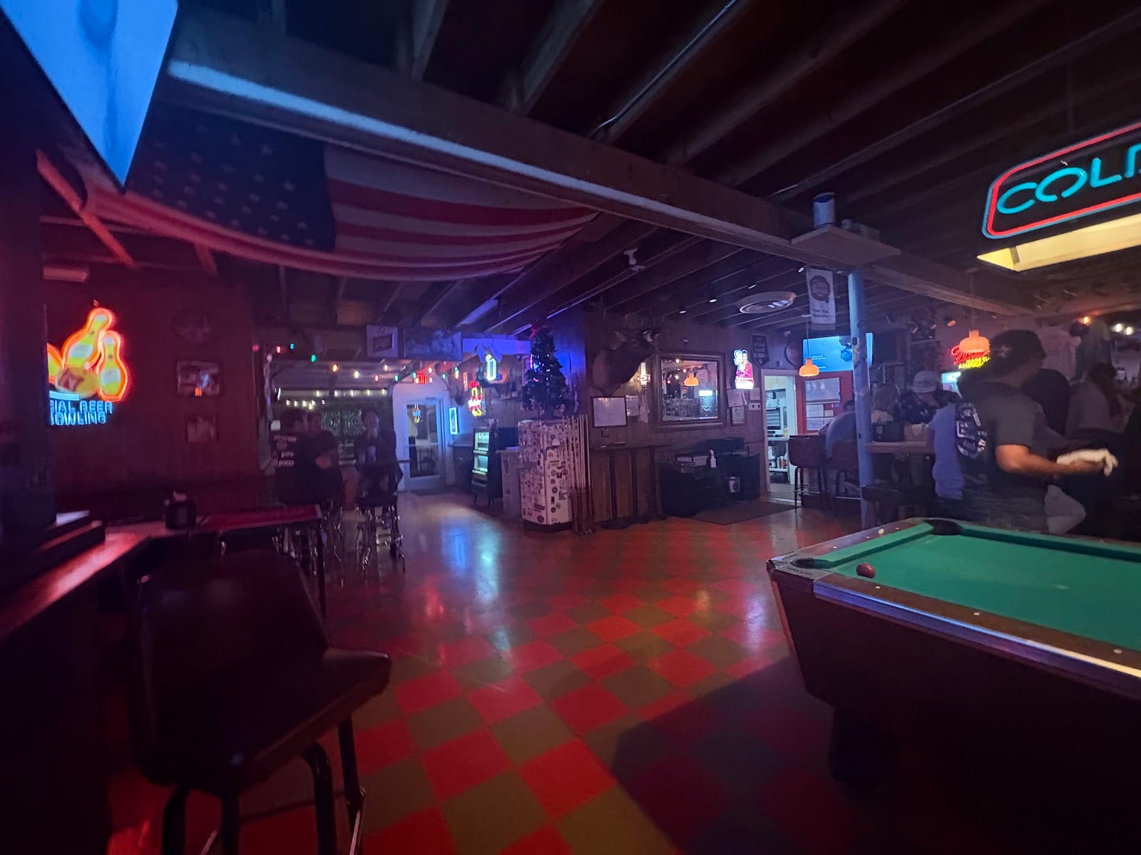 EZ's Liquor Lounge, photo 4