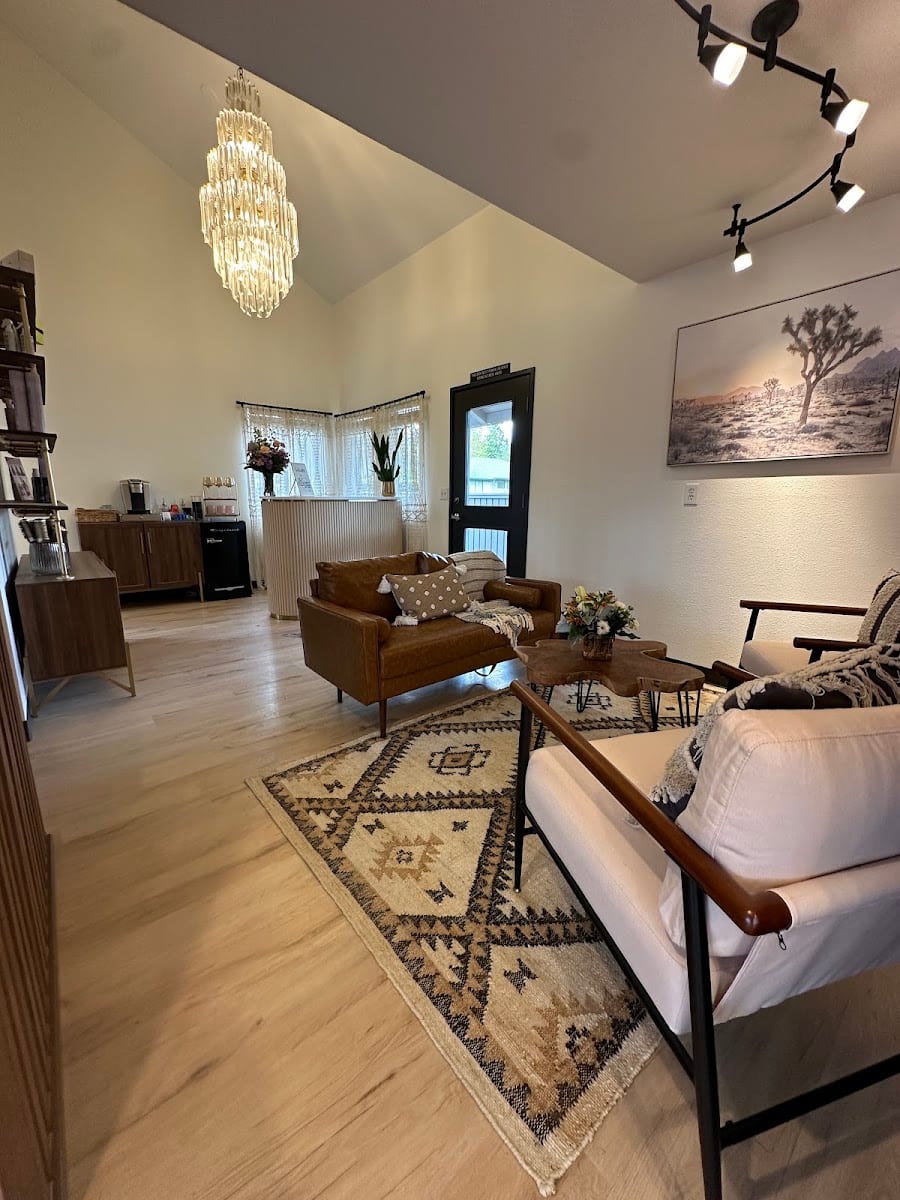 The Alchemist's Beauty Lounge, photo 3