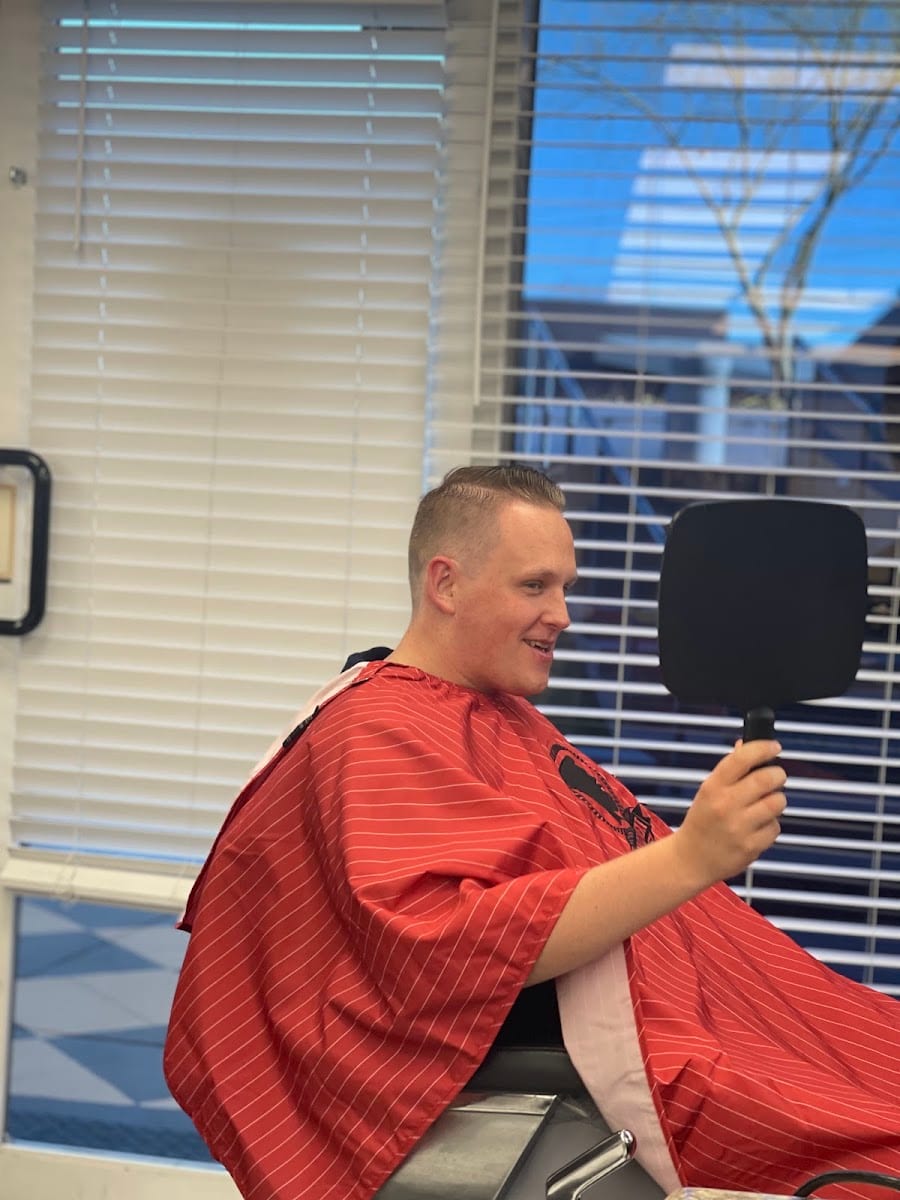 Who's Next Barber Shop, photo 4
