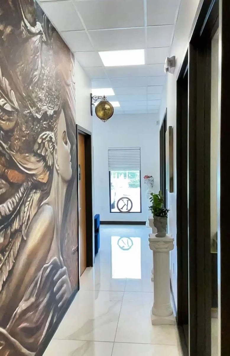 Twisted Scissors Salon, photo 4
