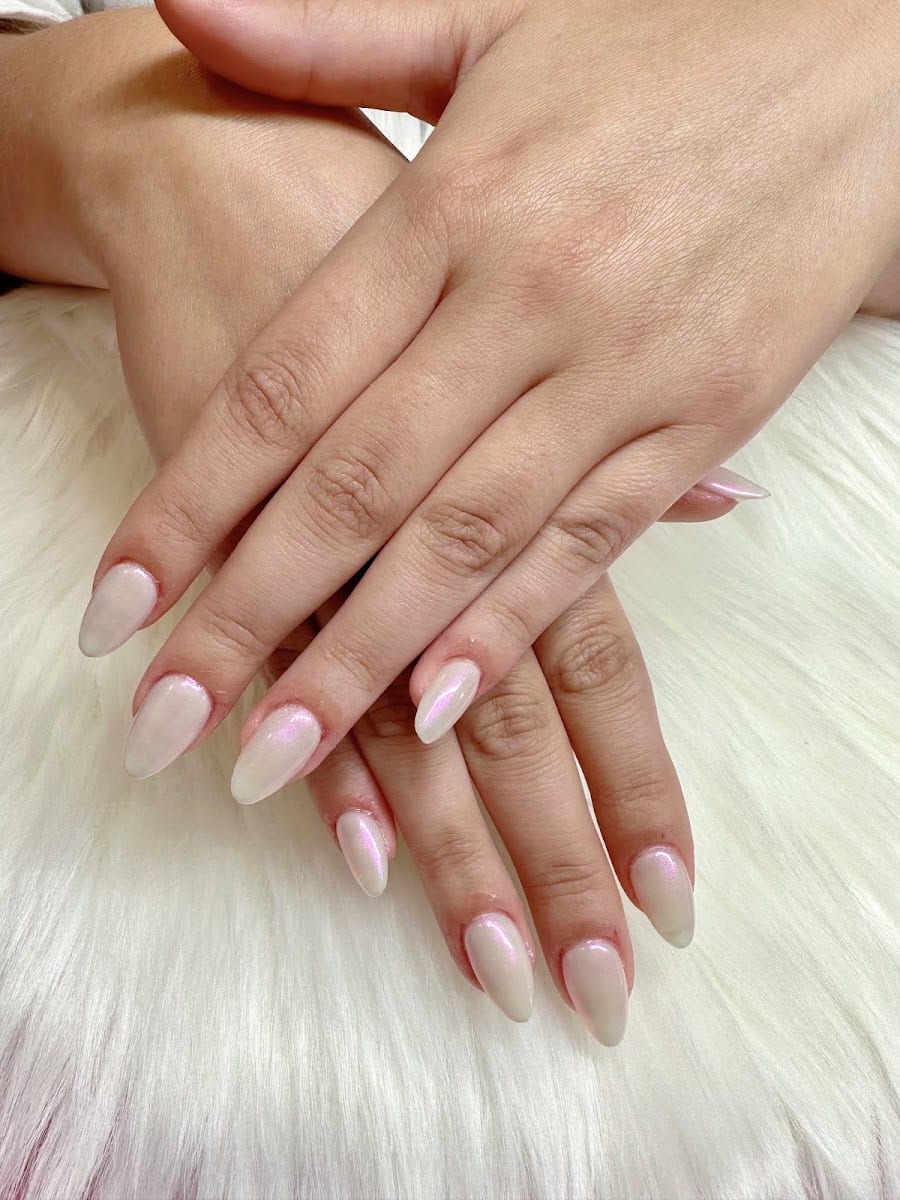 Twinkle Lashes & Nails by Mimi