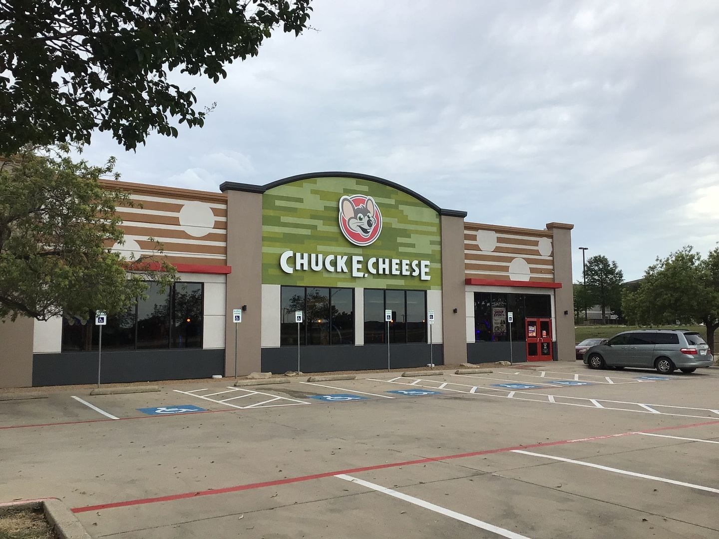 Chuck E. Cheese, photo 4