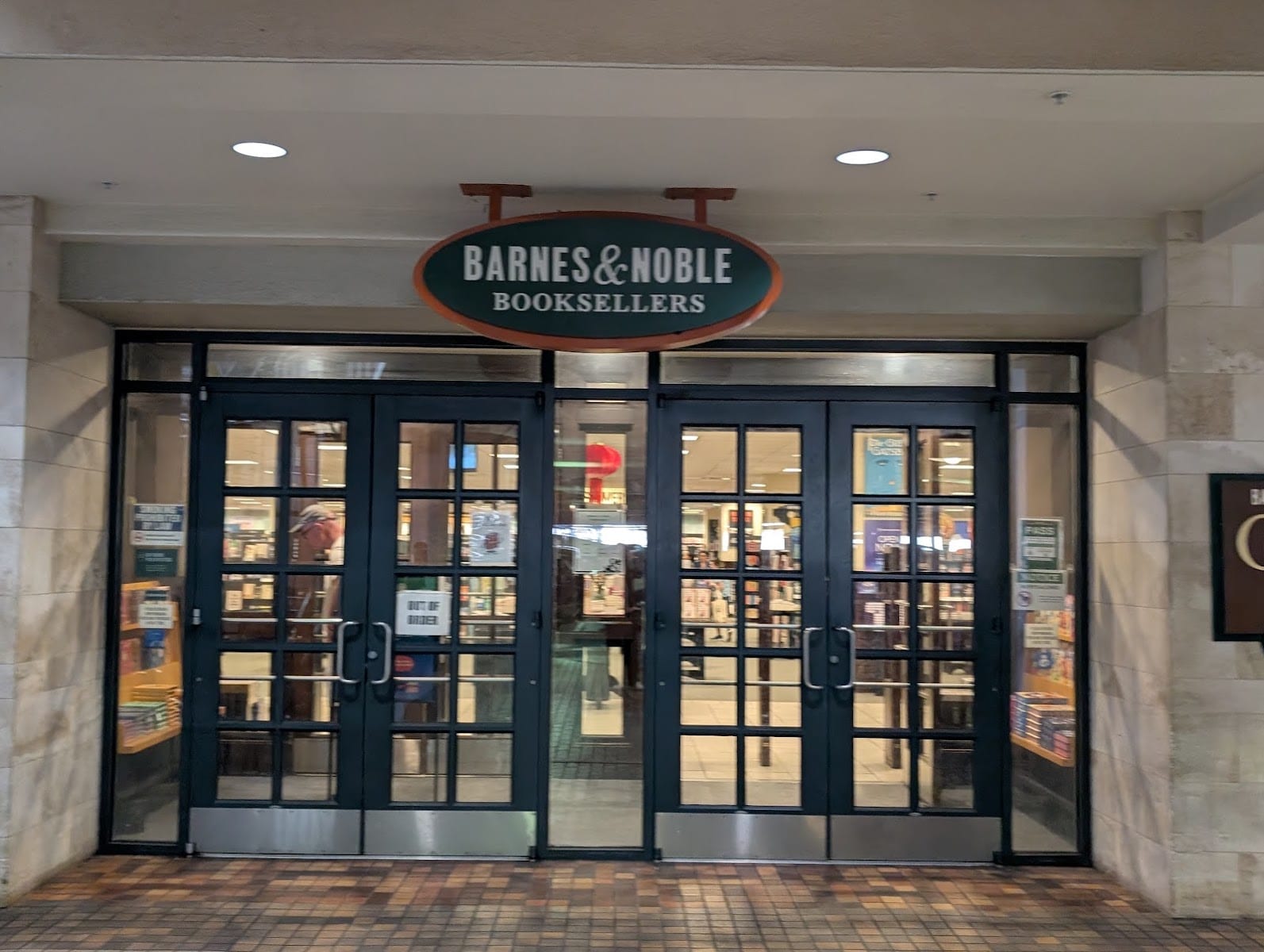 Barnes & Noble