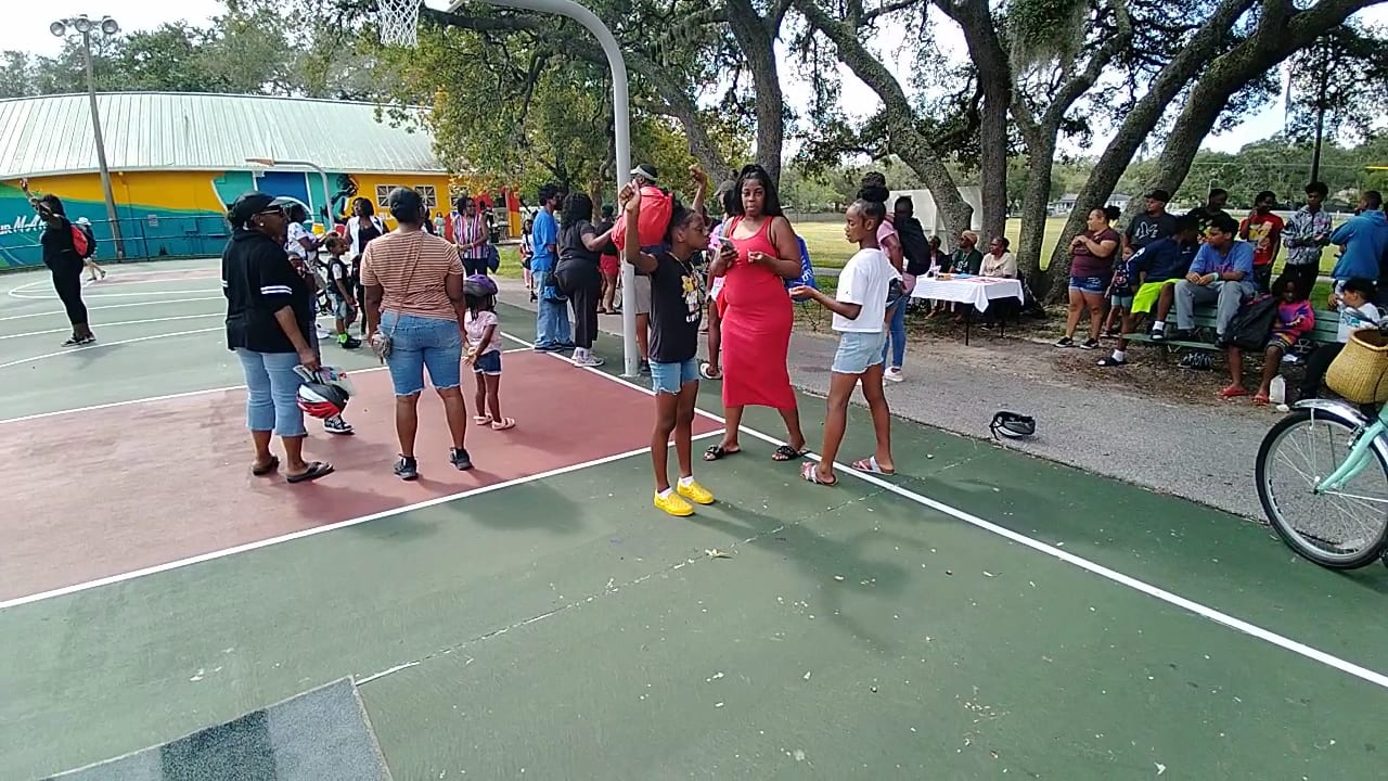 Woodland Terrace Park (Gwen Miller Recreation Center), photo 3