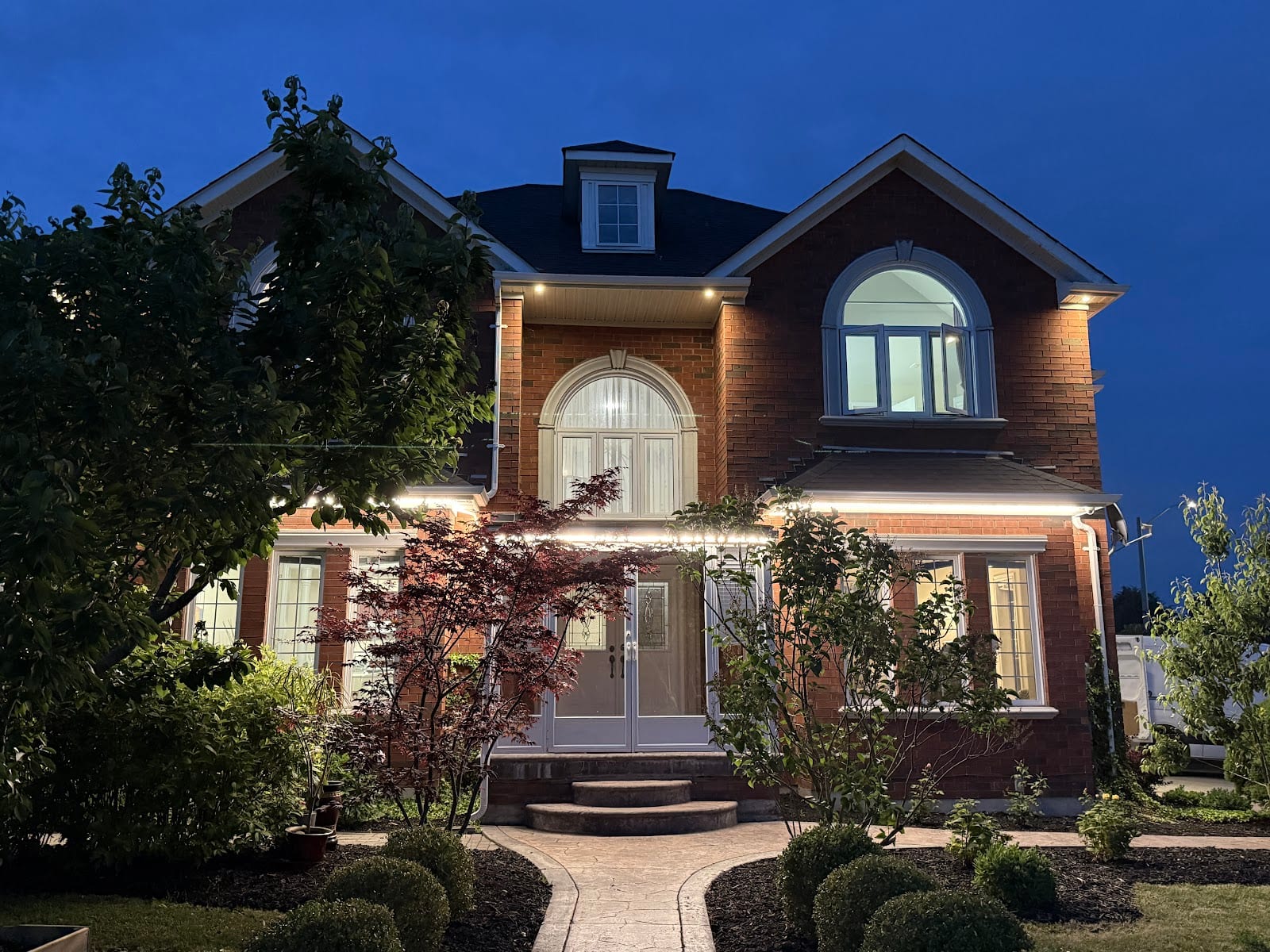 Yubin Bai - ReMax - Richmond Hill, Markham, Vaughan, Aurora, Whitchurch Stouffville and Toronto, photo 2