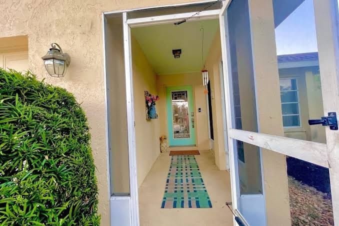 NEW MODERN HOUSE VENICE 3-BEDROOM 4-BEDS 2-BATH SWIMMING POOL 6-BEACHES NEARBY, photo 2