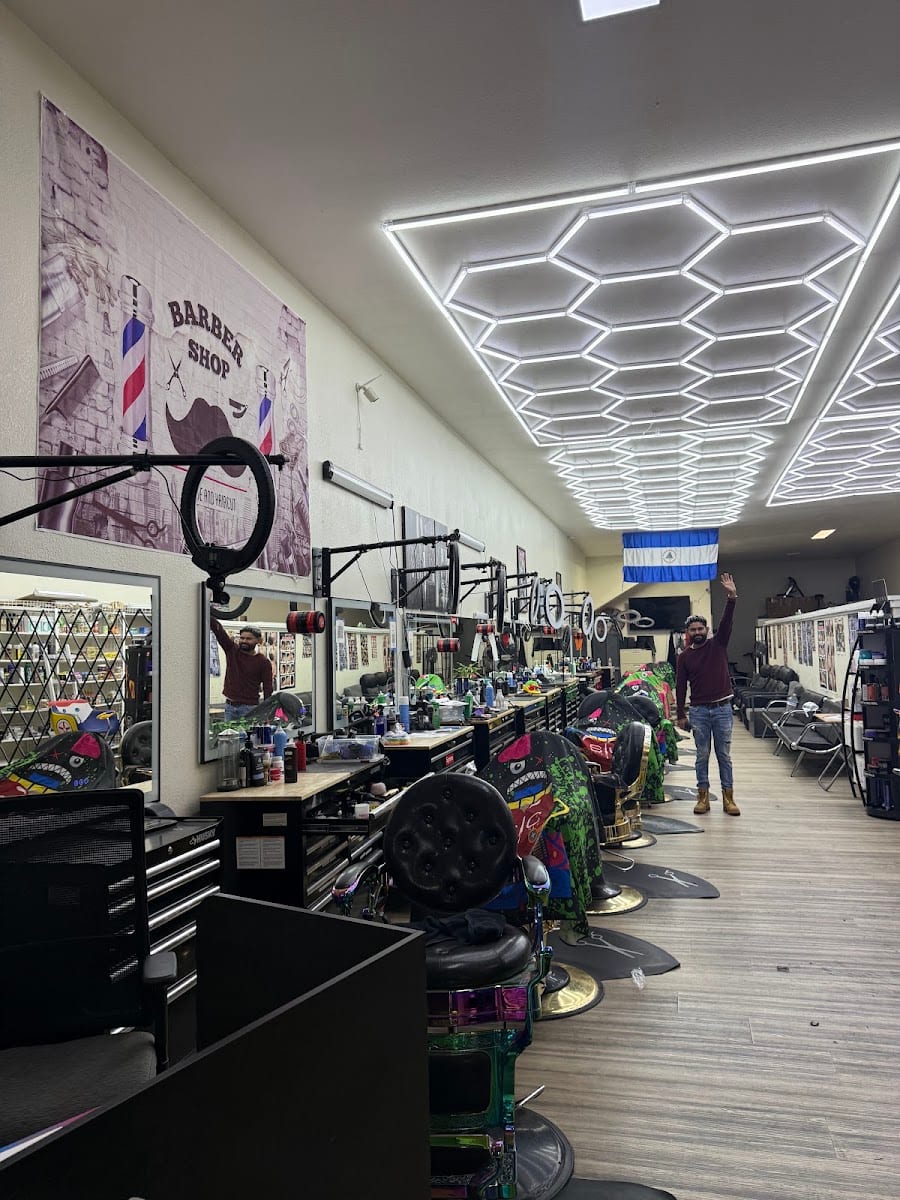 El Flaco Nica Barber shop