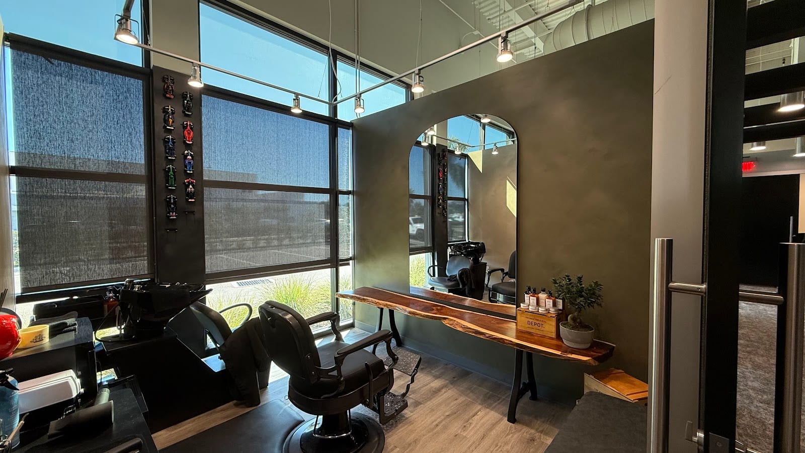 KL Barber Studio, photo 2
