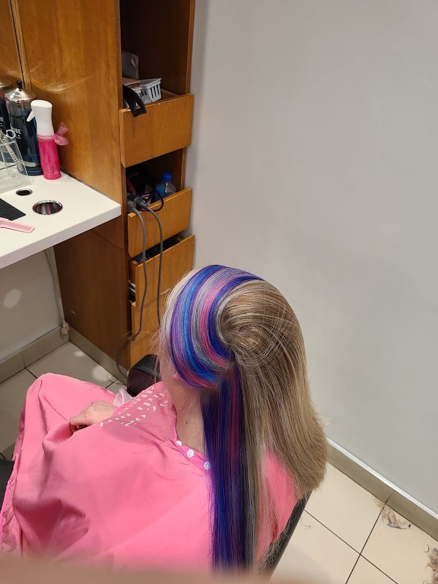 Petros Hair Design