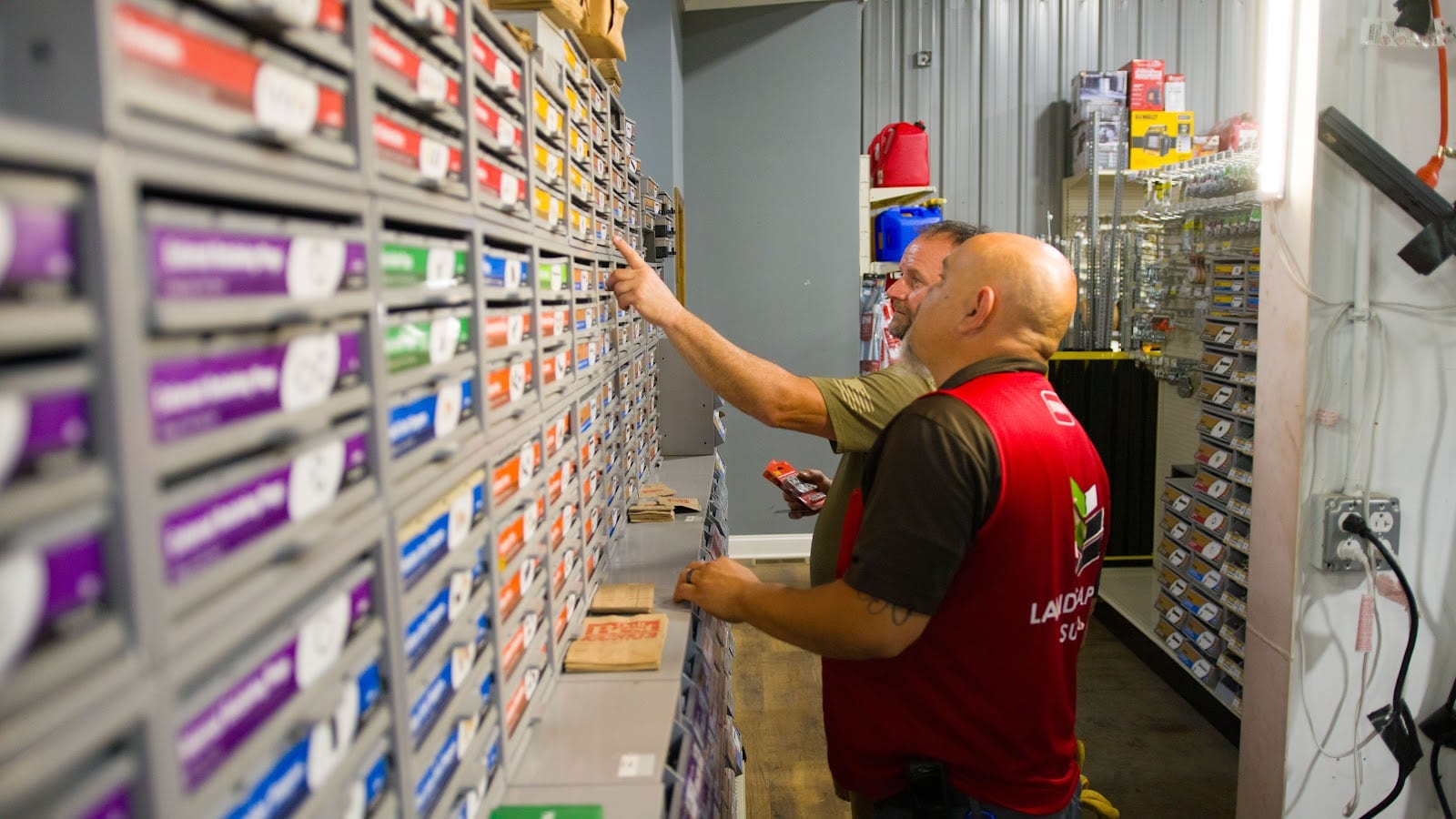 Landscapers Supply & True Value Hardware of Anderson