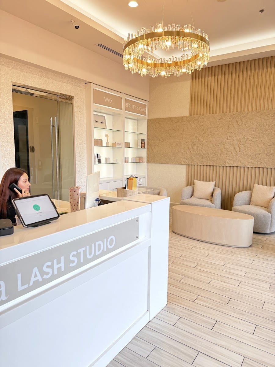 Velora Lash Studio