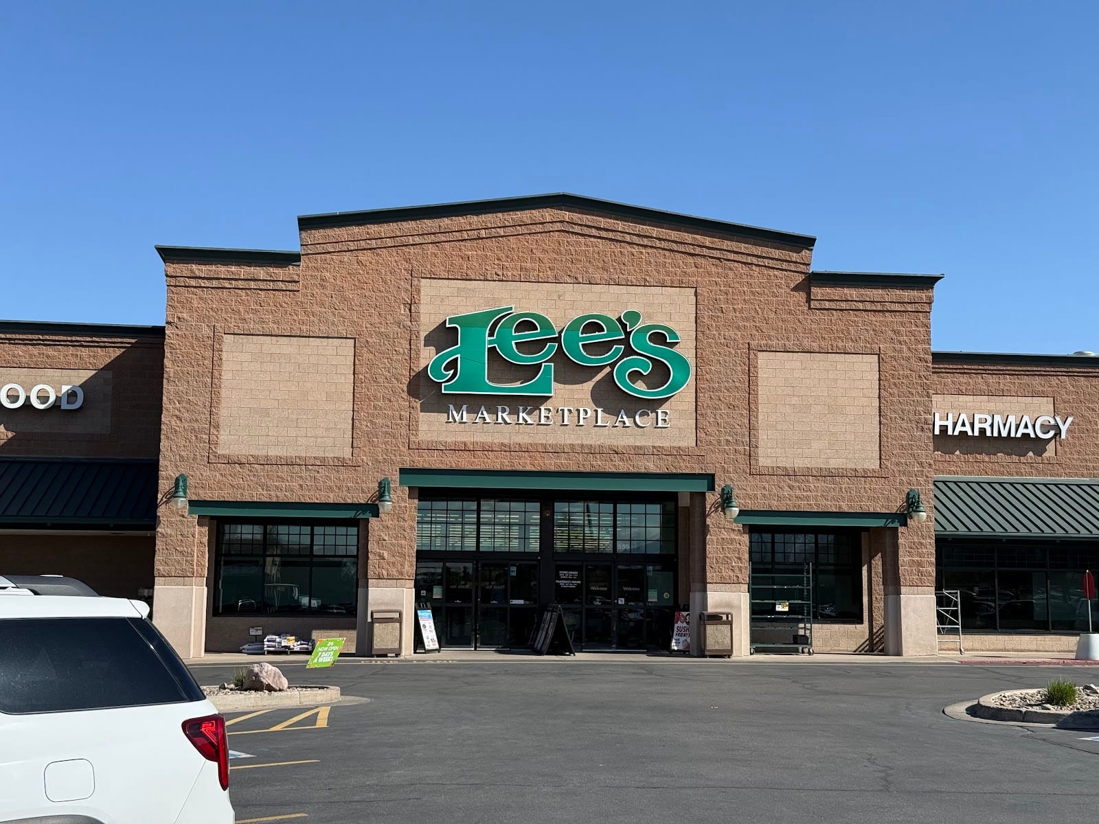 Lee's Marketplace