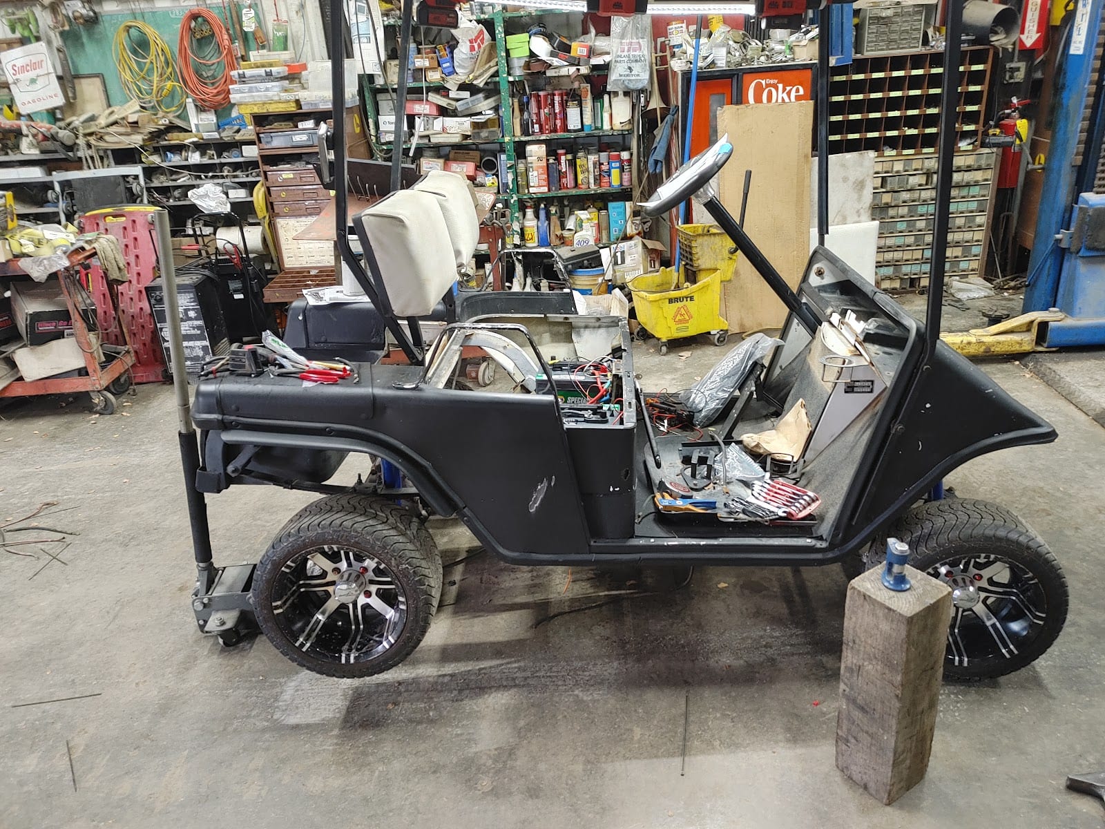Brad's Automotive, photo 2