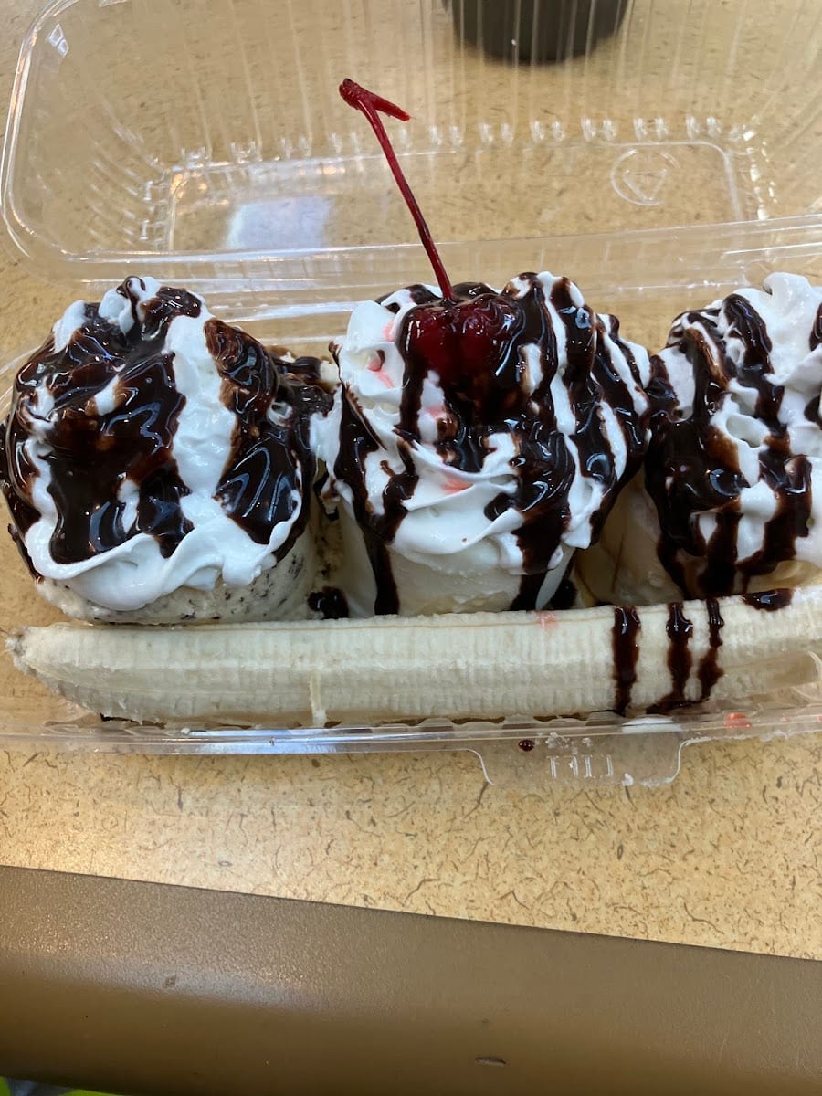 Desert Delights Ice Cream Parlor