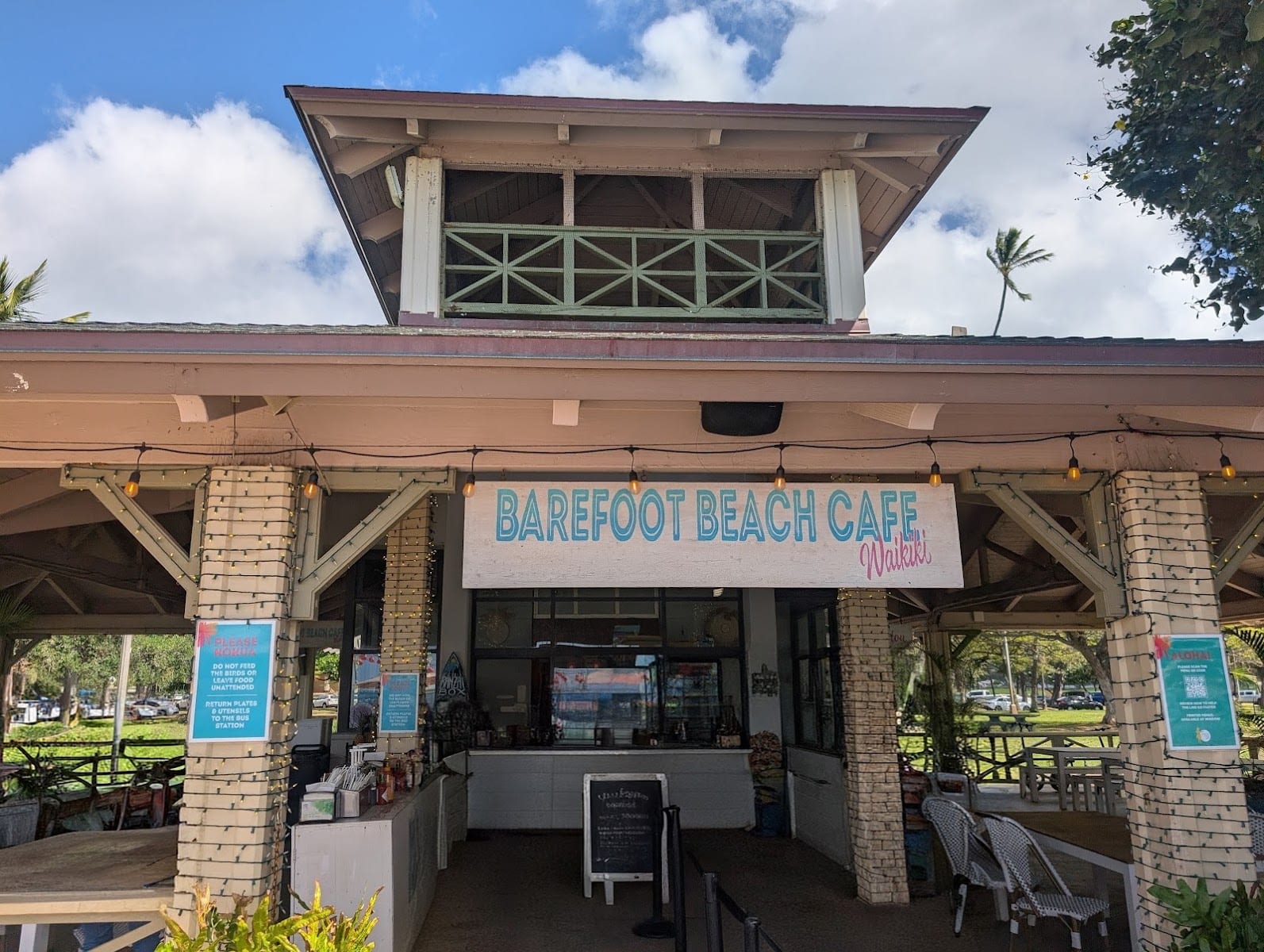 Barefoot Beach Cafe @ Queen's Surf Beach, photo 4