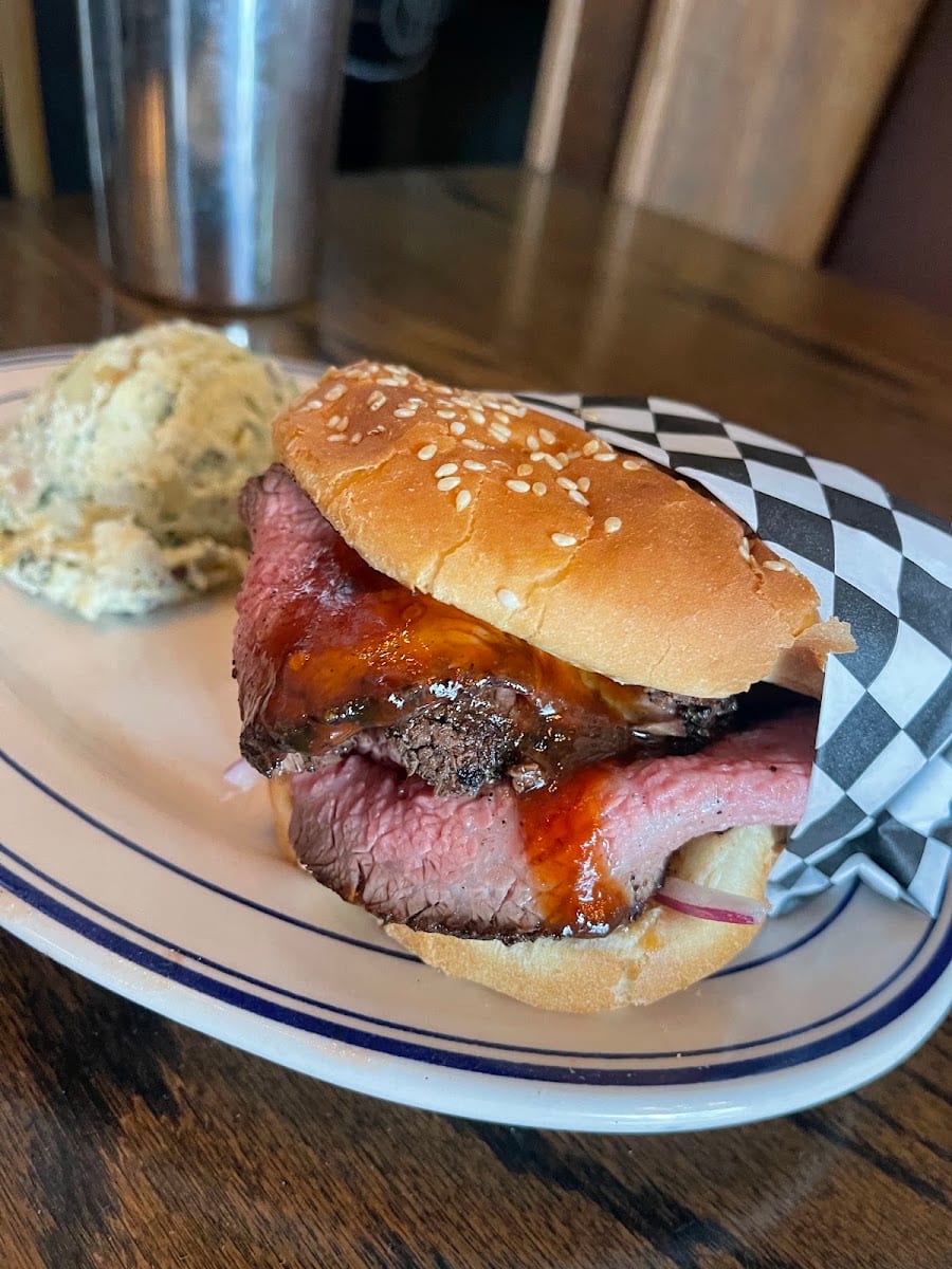 Hardwood Bar & Smokery