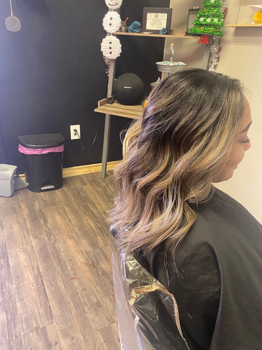 Glow Up Beauty Bar, photo 2