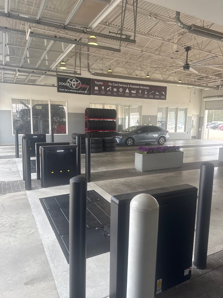 Doggett Toyota Service Department, photo 2