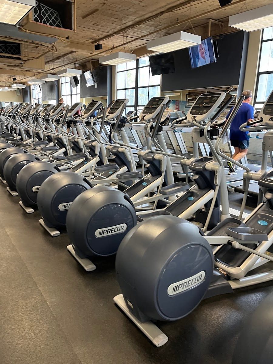 24 Hour Fitness
