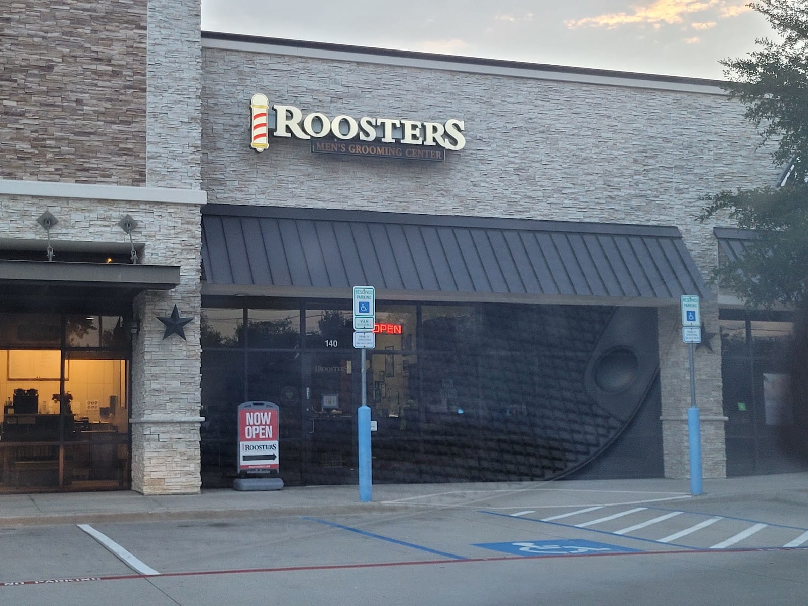 Roosters Men's Grooming Center, photo 3